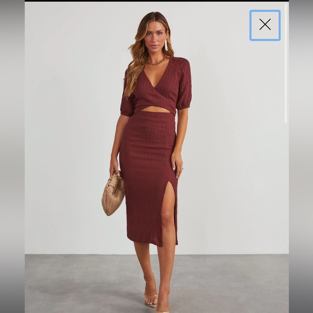✨VICI ‘Let It Breathe’ Cutout Knit Midi Dress in Brown✨